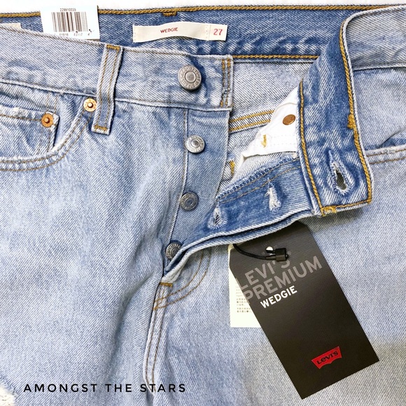 Levi’s Wedgie Fit Distressed Tapered Leg Jeans - Picture 5 of 8